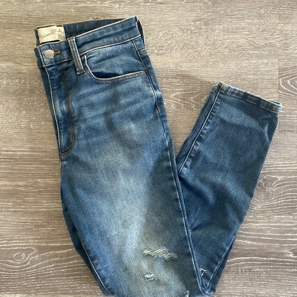 Universal Thread high rise skinny jeans size 8 short - Picture 7 of 7